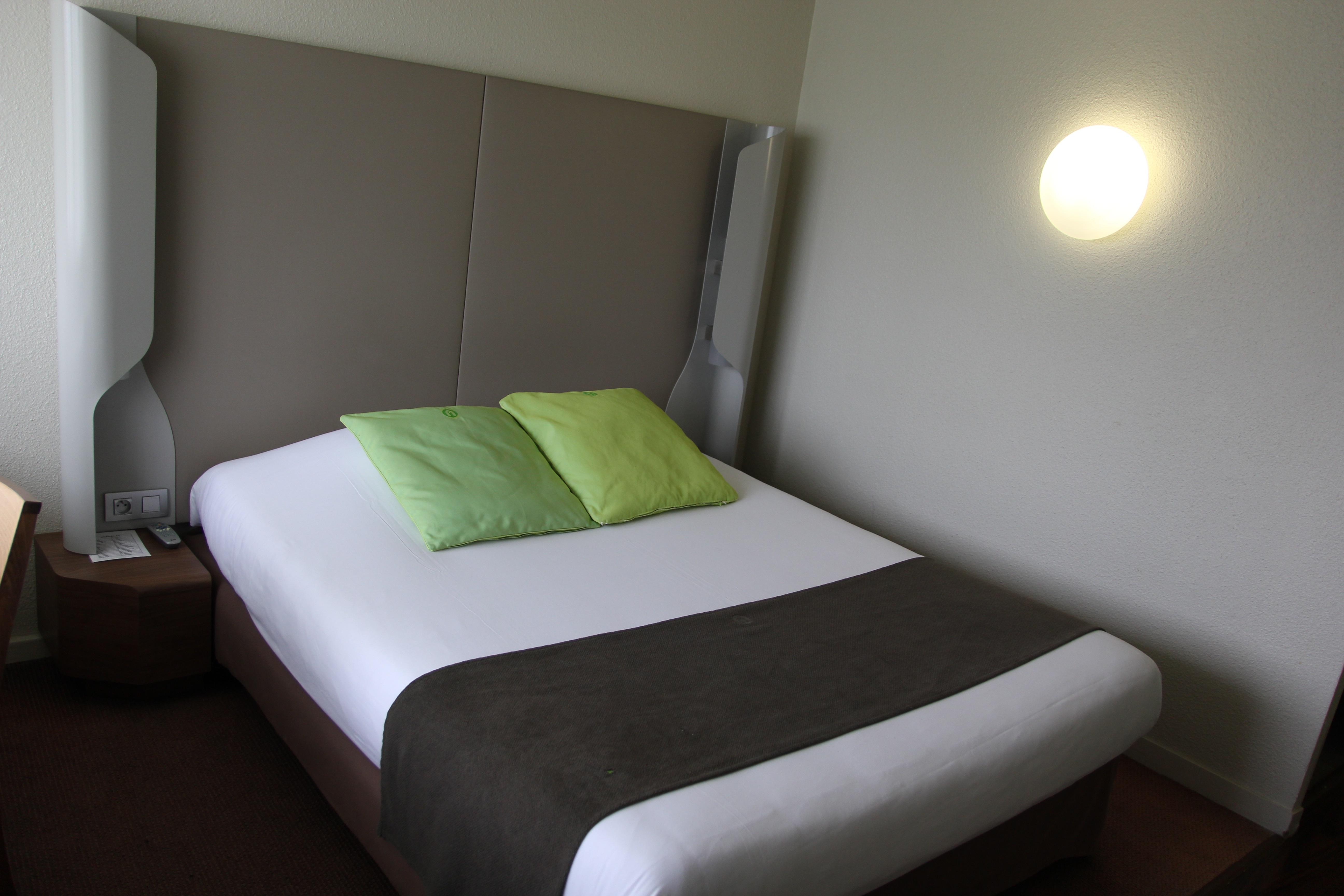 Campanile Chartres Hotel Ngoại thất bức ảnh